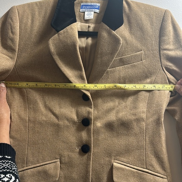 Pendleton Blazer - Picture 6 of 7